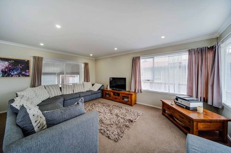 Photo of property in 32 Cargill Street, Papakura, 2110