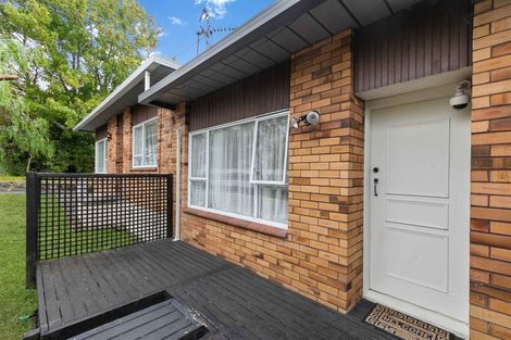 Photo of property in 1/2 Halberg Street, Glenfield, Auckland, 0629