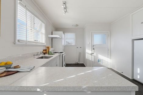 Photo of property in 37 Hadfield Crescent, College Estate, Whanganui, 4500