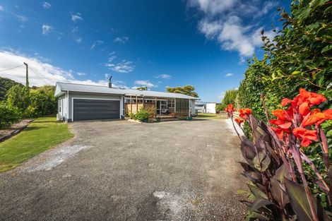 Photo of property in 30 Meihana Street, Takaka, 7110