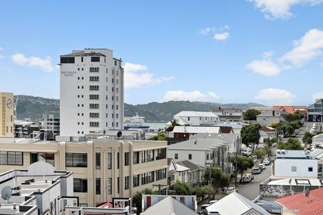 Photo of property in 8 Lipman Street, Mount Victoria, Wellington, 6011