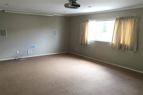 Photo of property in 25 Aorangi Place, Birkenhead, Auckland, 0626