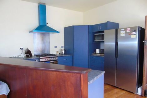 Photo of property in 83 Eden Street, Island Bay, Wellington, 6023