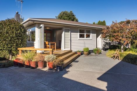 Photo of property in 5 Viscount Place, West End, Palmerston North, 4412