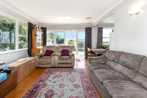 Photo of property in 22 Jade Avenue, Pakuranga Heights, Auckland, 2010