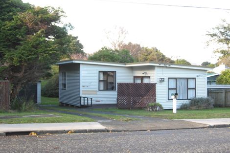 Photo of property in 110 Alexander Road, Raumati Beach, Paraparaumu, 5032