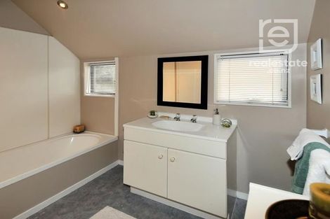 Photo of property in 2/30 Uppingham Crescent, Hillcrest, Auckland, 0627