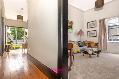 Photo of property in 290 Aberdeen Road, Gisborne, 4010