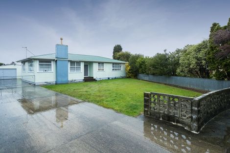 Photo of property in 14 Woburn Place, Takaro, Palmerston North, 4412