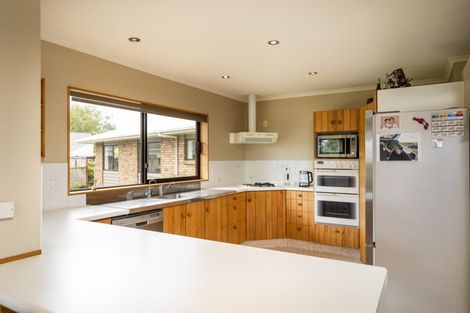 Photo of property in 10c Kinross Drive, Merrilands, New Plymouth, 4312