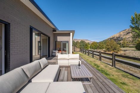 Photo of property in 3 Kamana Rise, Wanaka, 9382