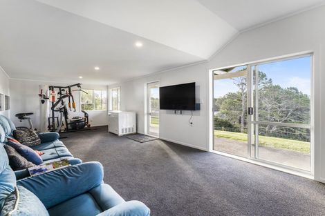 Photo of property in 23 Crows Road, Swanson, Auckland, 0614