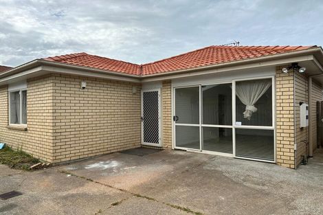 Photo of property in 32 Frank Bunce Grove, Flat Bush, Auckland, 2019