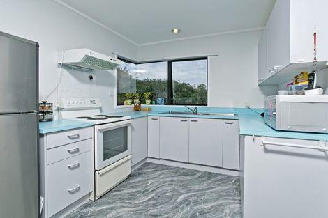 Photo of property in 2/12 Heathglen Place, Bayview, Auckland, 0629