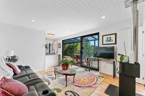 Photo of property in 29 Parawera Drive, Acacia Bay, Taupo, 3330