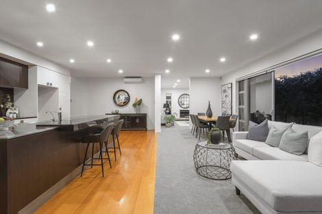 Photo of property in 10a Waterloo Road, Milford, Auckland, 0620