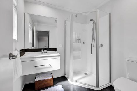 Photo of property in 17 Redwood Crescent, Hurdon, New Plymouth, 4310