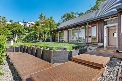 Photo of property in 34 Castor Bay Road, Castor Bay, Auckland, 0620