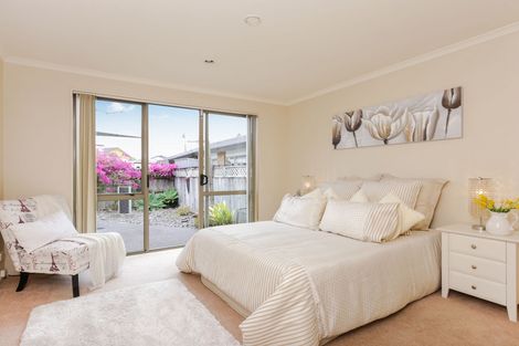 Photo of property in 1a Charlenne Close, Ranui, Auckland, 0612