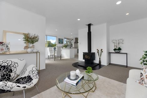 Photo of property in 23 Mandarin Place, Half Moon Bay, Auckland, 2012