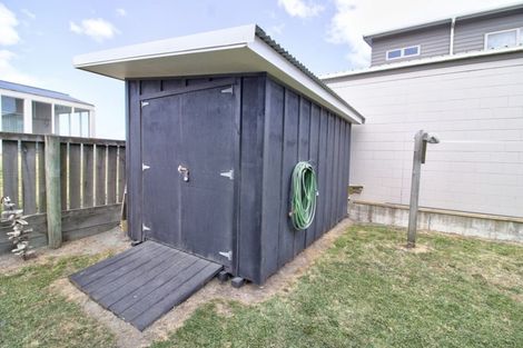 Photo of property in 8 Marine Parade South, Foxton Beach, Foxton, 4815