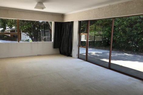 Photo of property in 25a Ravenwood Drive, Forrest Hill, Auckland, 0620