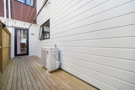 Photo of property in 30 Arapapa Road, Papakura, 2110