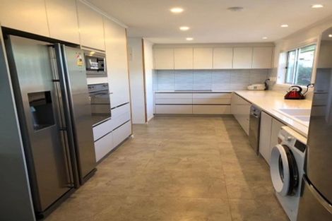 Photo of property in 21 Castleford Street, Green Bay, Auckland, 0604