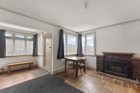 Photo of property in 122 Waikawa Road, Picton, 7220