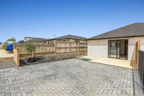 Photo of property in 6 Rorotu Avenue, Karaka, Papakura, 2113