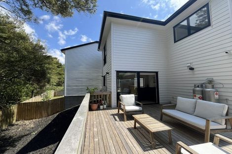 Photo of property in 5/147c Carlisle Road, Northcross, Auckland, 0632