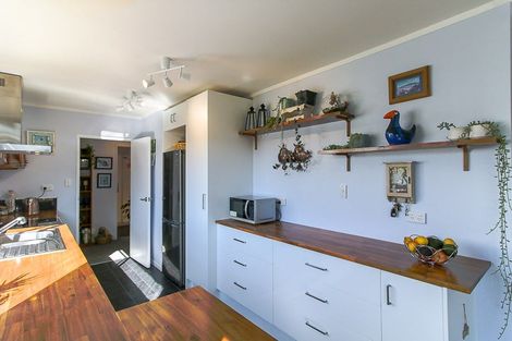 Photo of property in 8b Te Awa Street, Foxton Beach, Foxton, 4815