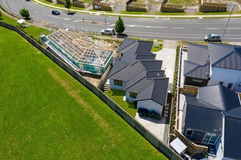 Photo of property in 310a Lakes Boulevard, Pyes Pa, Tauranga, 3112