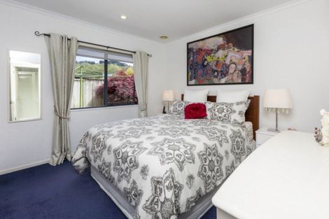 Photo of property in 12 Betty Watt Grove, Riverstone Terraces, Upper Hutt, 5018