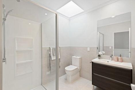 Photo of property in 42 Cambie Avenue, Red Beach, 0932