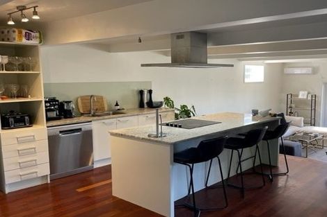 Photo of property in 1/38 Kitchener Road, Milford, Auckland, 0620