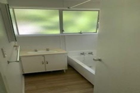 Photo of property in 66 Oaktree Avenue, Browns Bay, Auckland, 0630