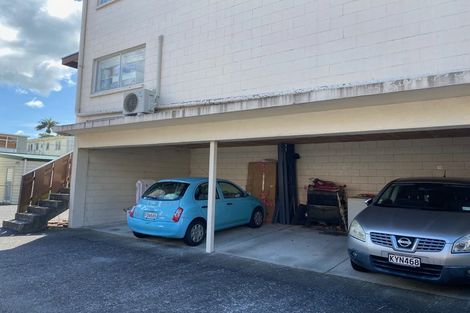 Photo of property in 9 Esplanade Road, Mount Eden, Auckland, 1024