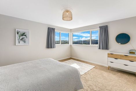 Photo of property in 135 Endeavour Drive, Whitby, Porirua, 5024