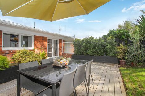 Photo of property in 2/1 Hythe Terrace, Mairangi Bay, Auckland, 0630