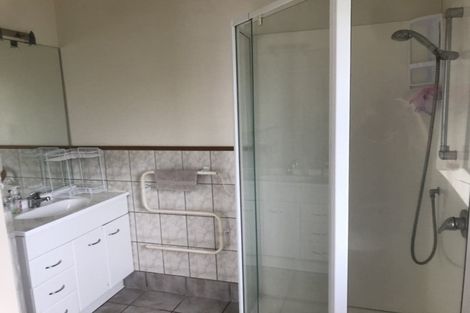 Photo of property in 26a Woodstock Road, Forrest Hill, Auckland, 0620