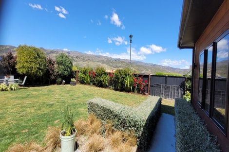 Photo of property in 55 Missy Crescent, Mount Pisa, Cromwell, 9383