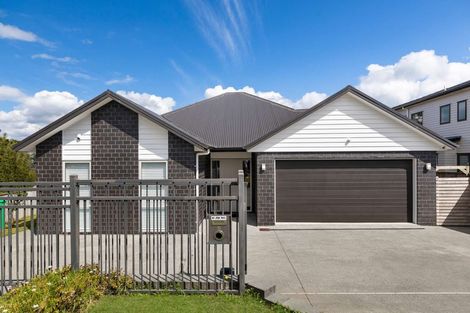 Photo of property in 9 River Road, Te Atatu Peninsula, Auckland, 0610