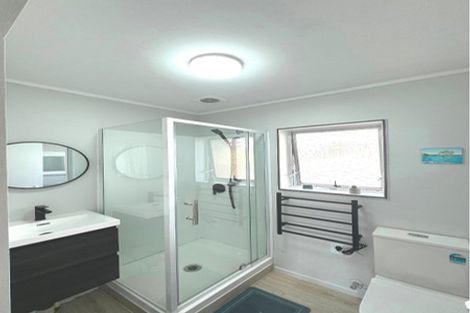 Photo of property in 2/102 Lynwood Road, New Lynn, Auckland, 0600