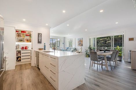 Photo of property in 42 Eaves Bush Parade, Orewa, 0931