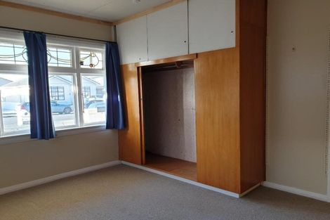 Photo of property in 214 Coutts Street, Rongotai, Wellington, 6022