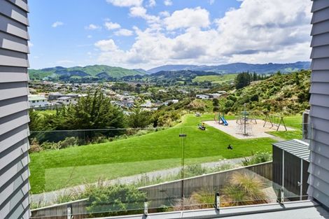 Photo of property in 49 Endeavour Drive, Whitby, Porirua, 5024