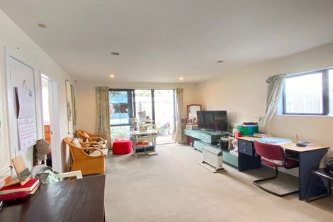 Photo of property in 39 Casuarina Road, Half Moon Bay, Auckland, 2012