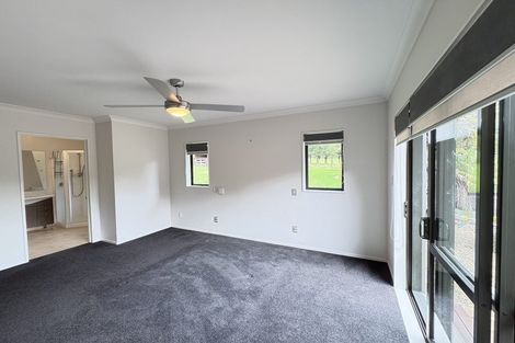 Photo of property in 30 Foster Road, Kumeu, 0891