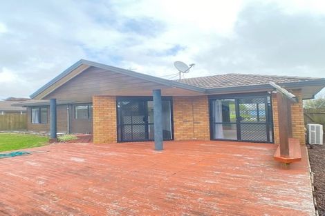 Photo of property in 73 Burswood Drive, Burswood, Auckland, 2013